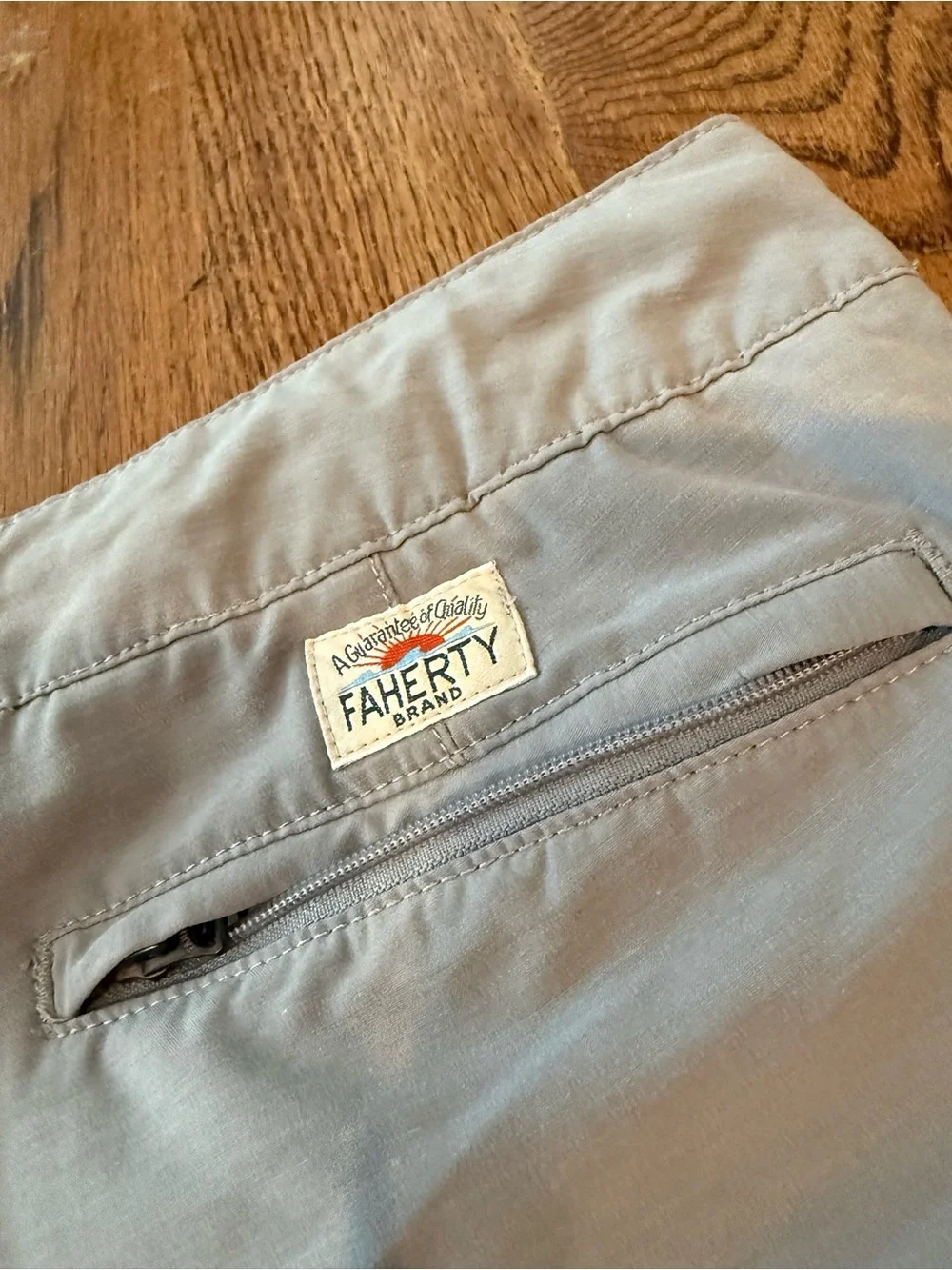 Faherty 9” All Day gray Shorts Mens Size 34 $98